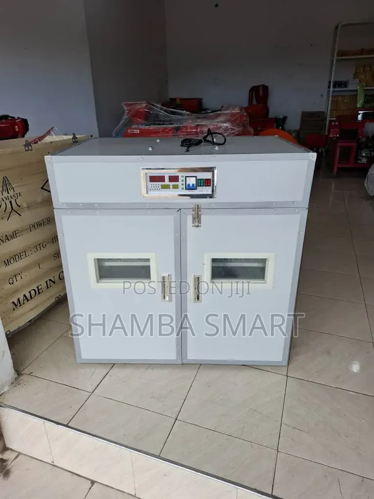Incubator Ya Chuma Mayai 528