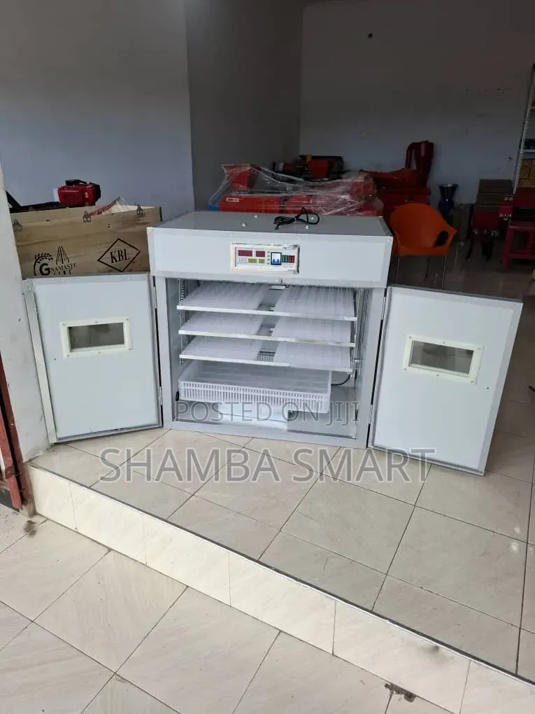 Incubator Ya Chuma Mayai 528