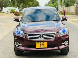 Toyota Vanguard 2011 Burgundy