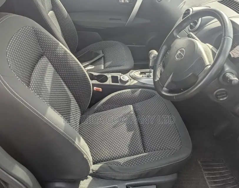 Nissan Dualis 2012 Black