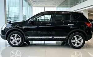 Nissan Dualis 2012 Black