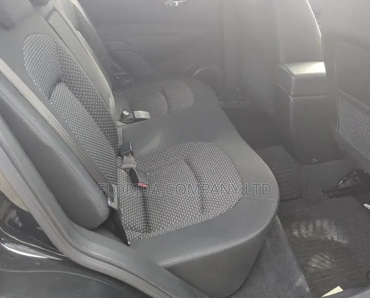 Nissan Dualis 2012 Black
