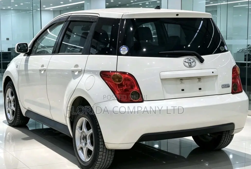 Toyota IST 2004 White