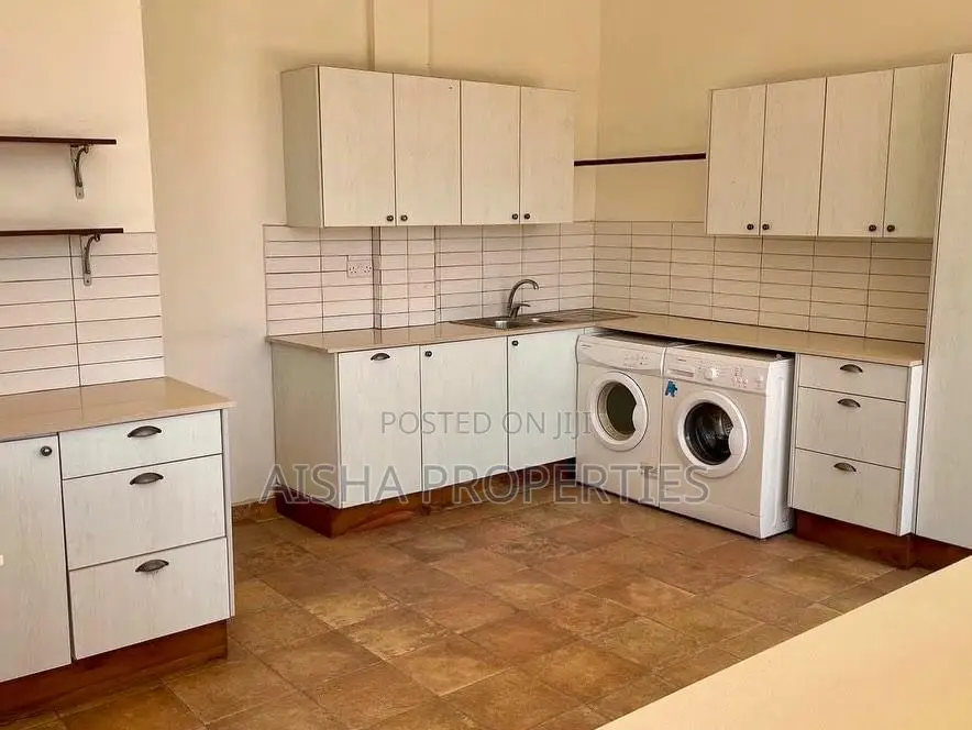 Furnished 4bdrm Villa in Oyster Bay for rent