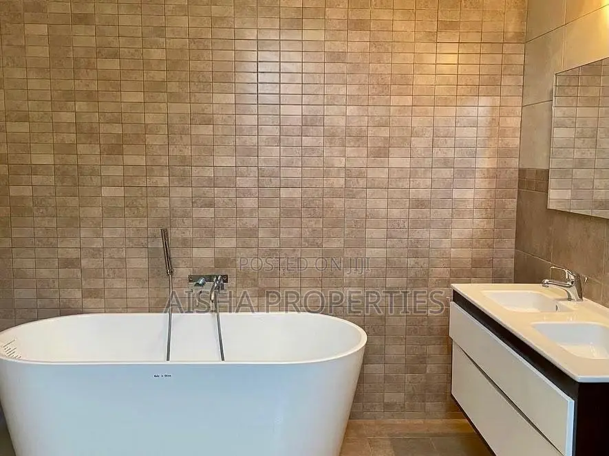 Furnished 4bdrm Villa in Oyster Bay for rent