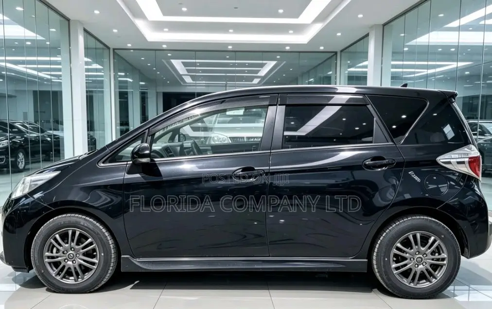 Toyota Ractis 2013 Black