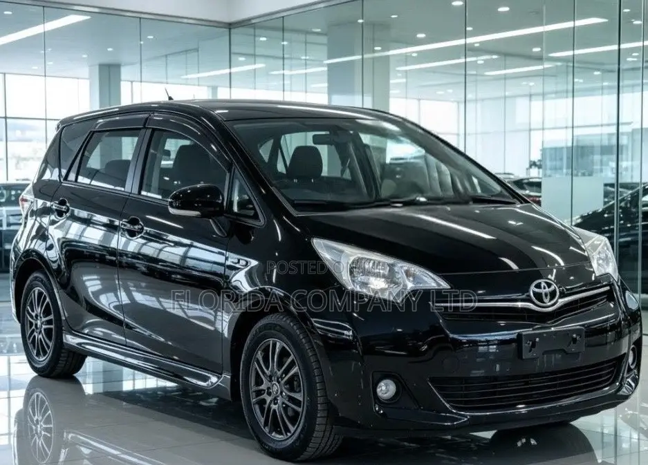 Toyota Ractis 2013 Black