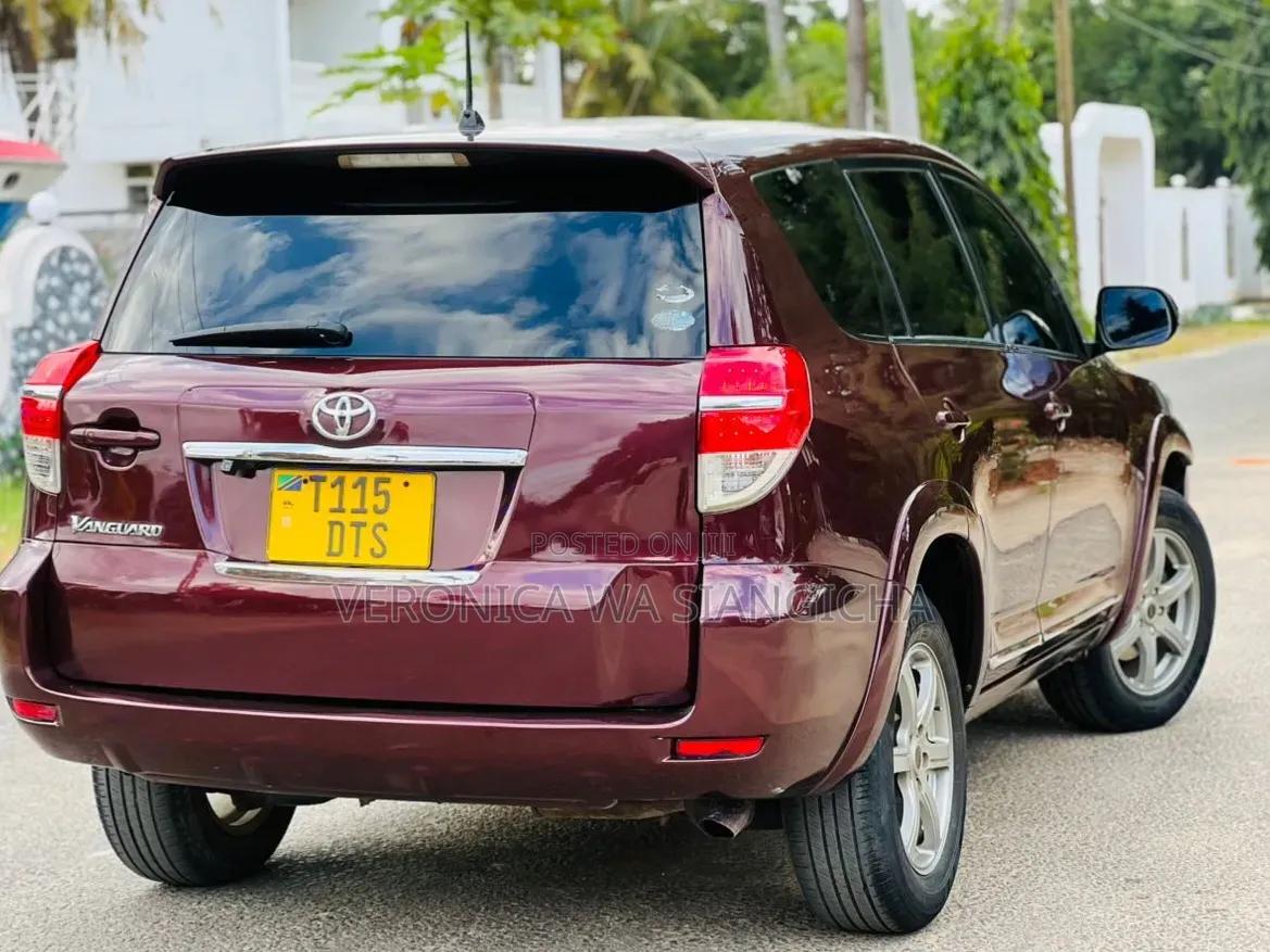 Toyota Vanguard 2011 Burgundy