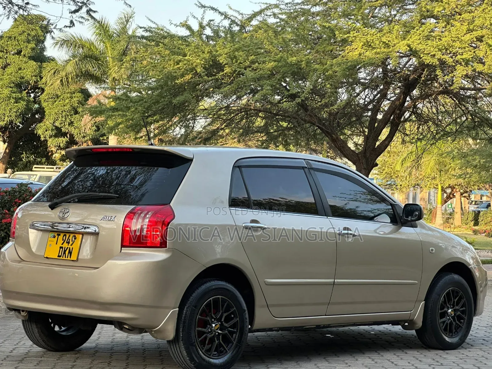 Toyota Allex 2005