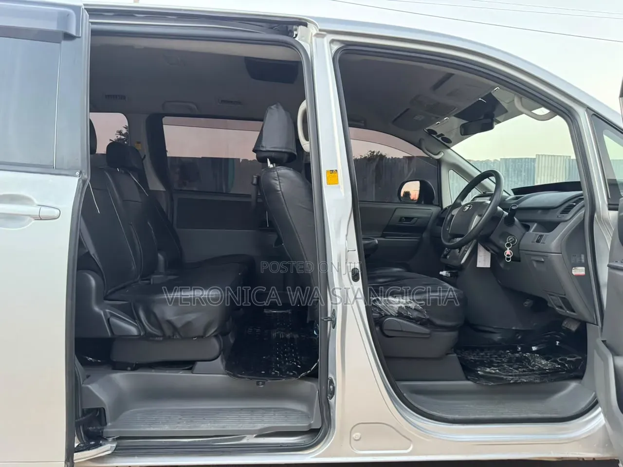 Toyota Noah 2007 Silver