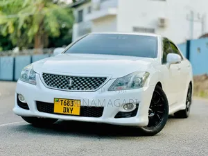 Toyota Crown 2009 White