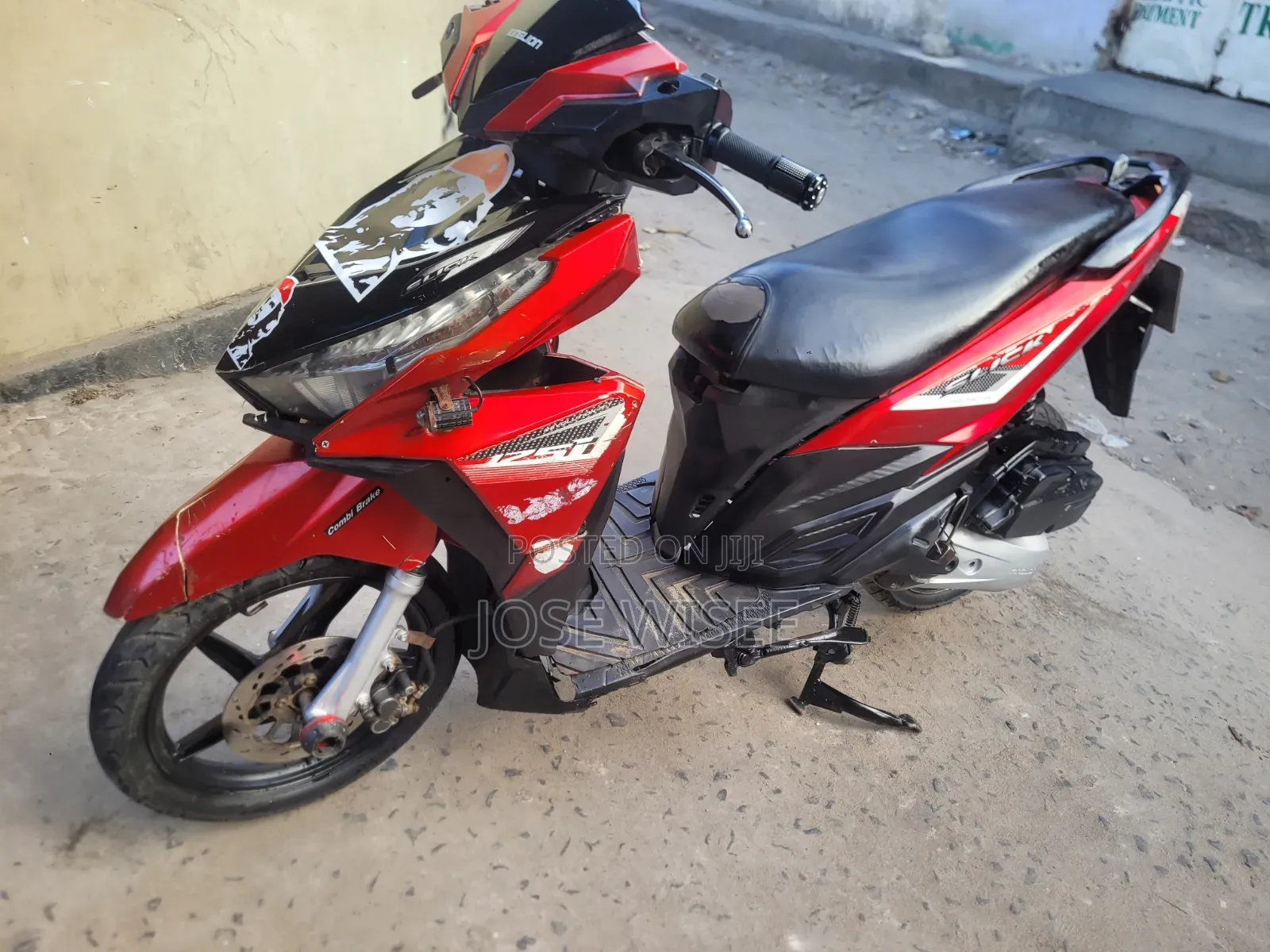 Honda CB 2025 Red