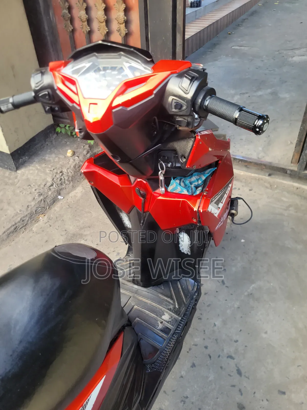 Honda CB 2025 Red