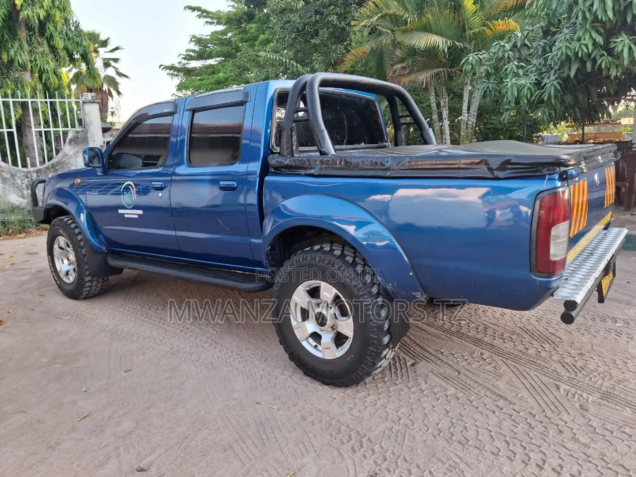 Nissan Hardbody 2008 Blue