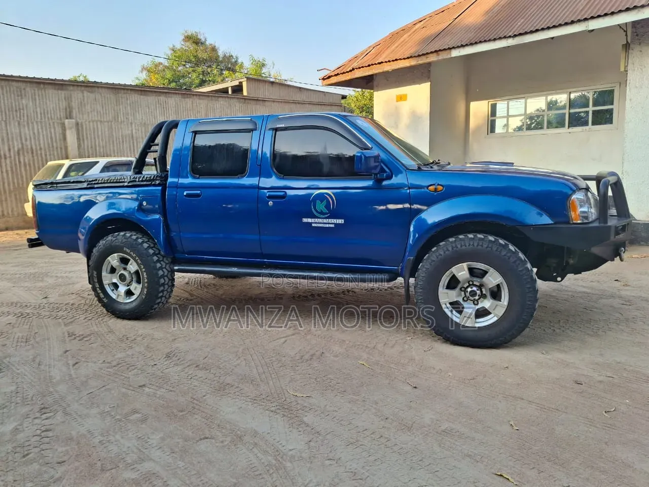Nissan Hardbody 2008 Blue