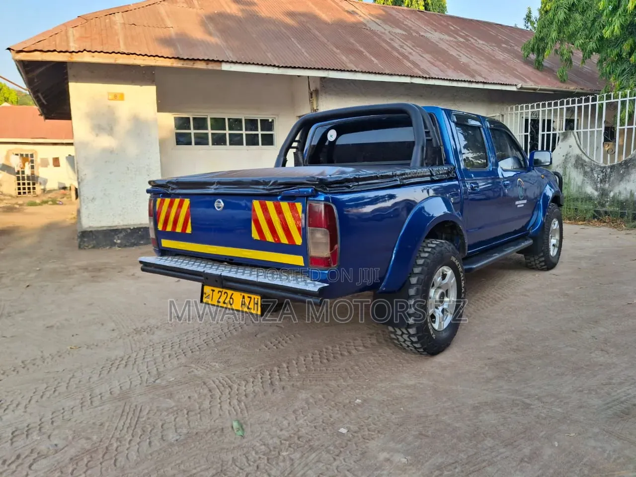 Nissan Hardbody 2008 Blue