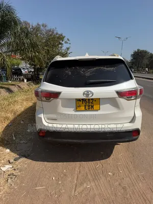 Toyota Kluger 2017 White