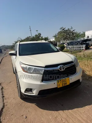 Toyota Kluger 2017 White