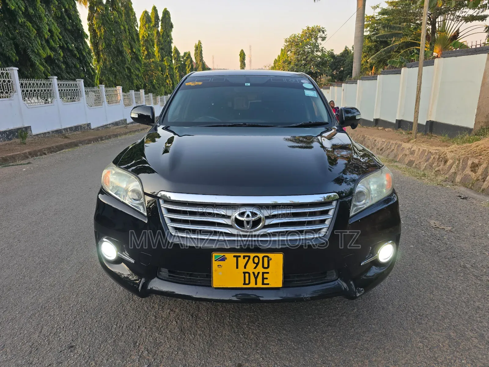 Toyota Vanguard 2011 Black