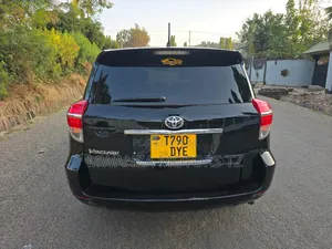 Toyota Vanguard 2011 Black