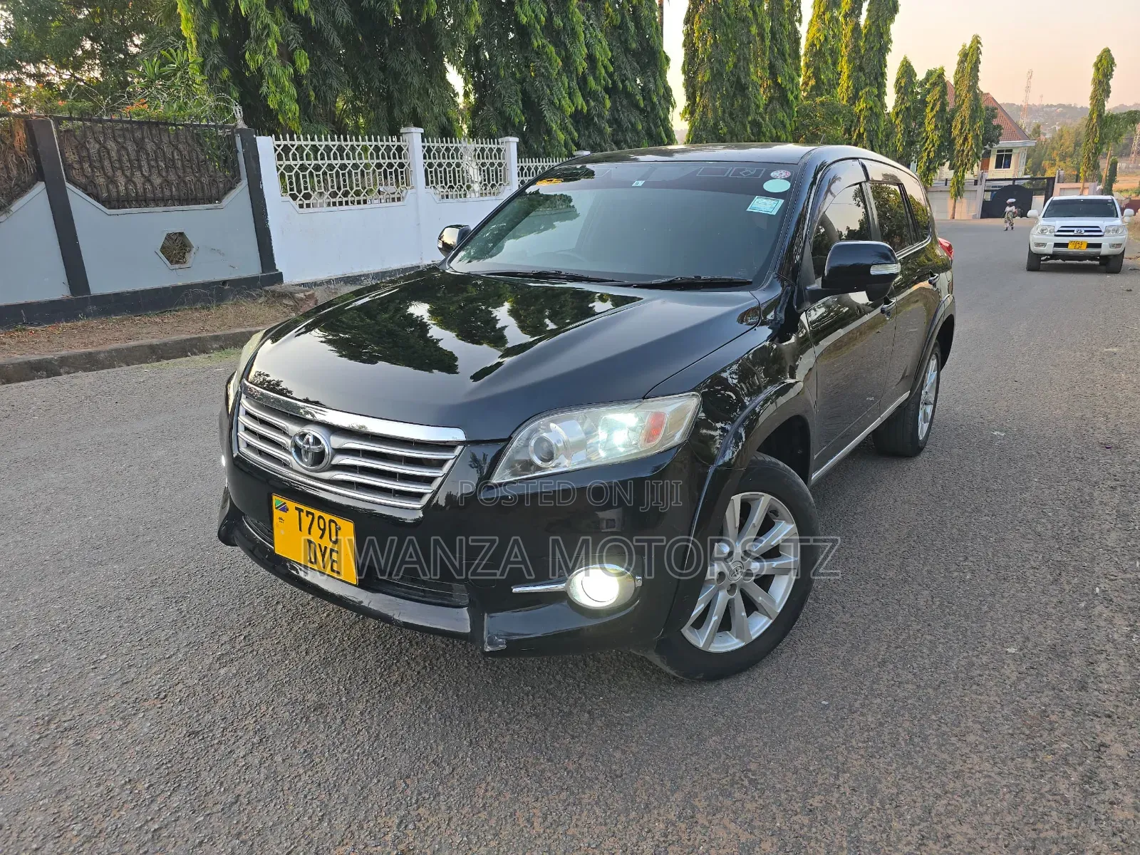 Toyota Vanguard 2011 Black