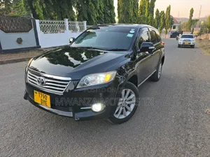 Toyota Vanguard 2011 Black