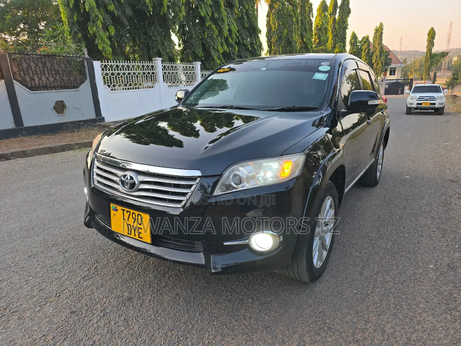 Toyota Vanguard 2011 Black