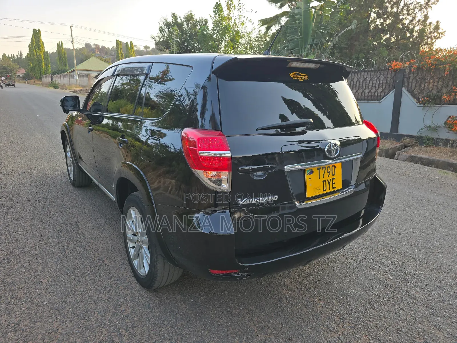 Toyota Vanguard 2011 Black