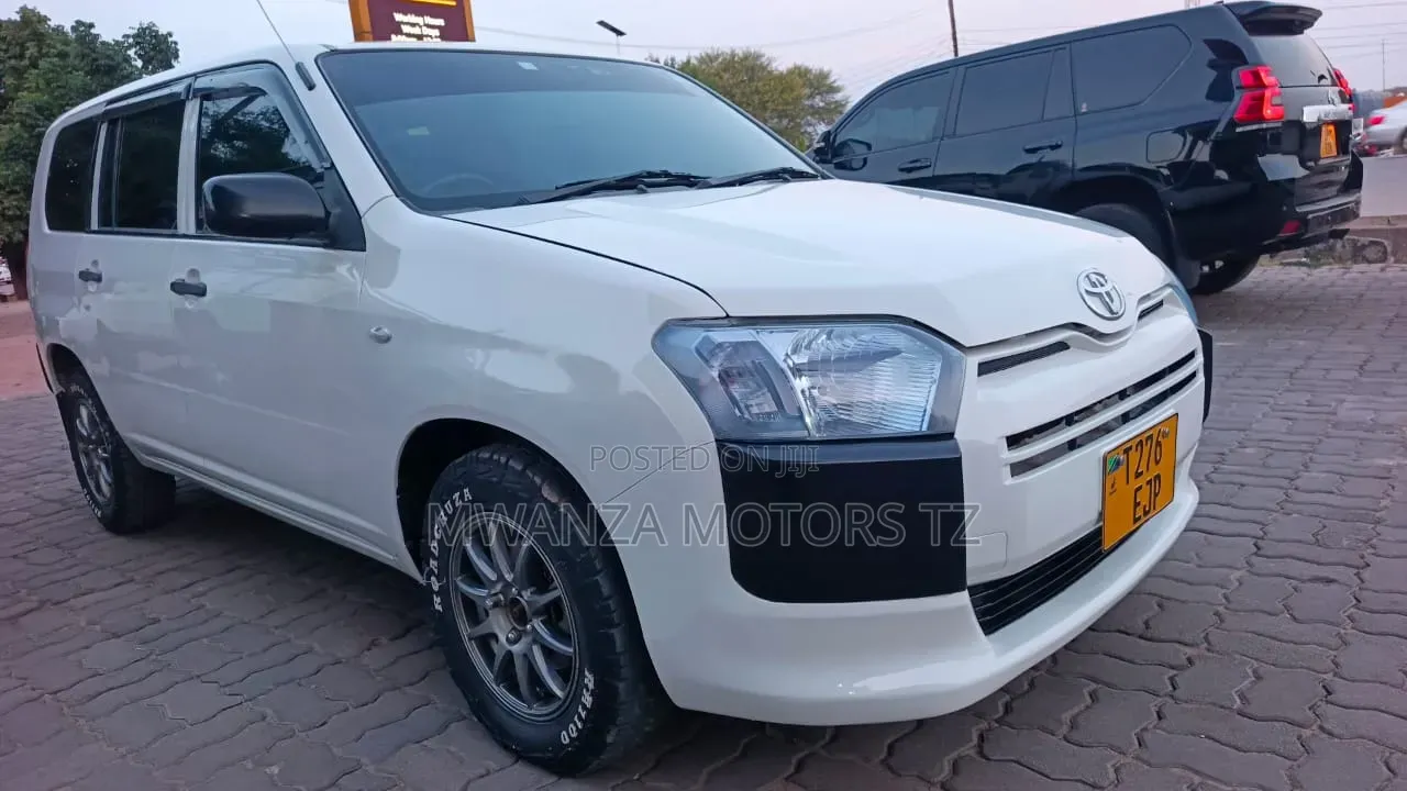 Toyota Succeed SV Premium 2016 Pearl