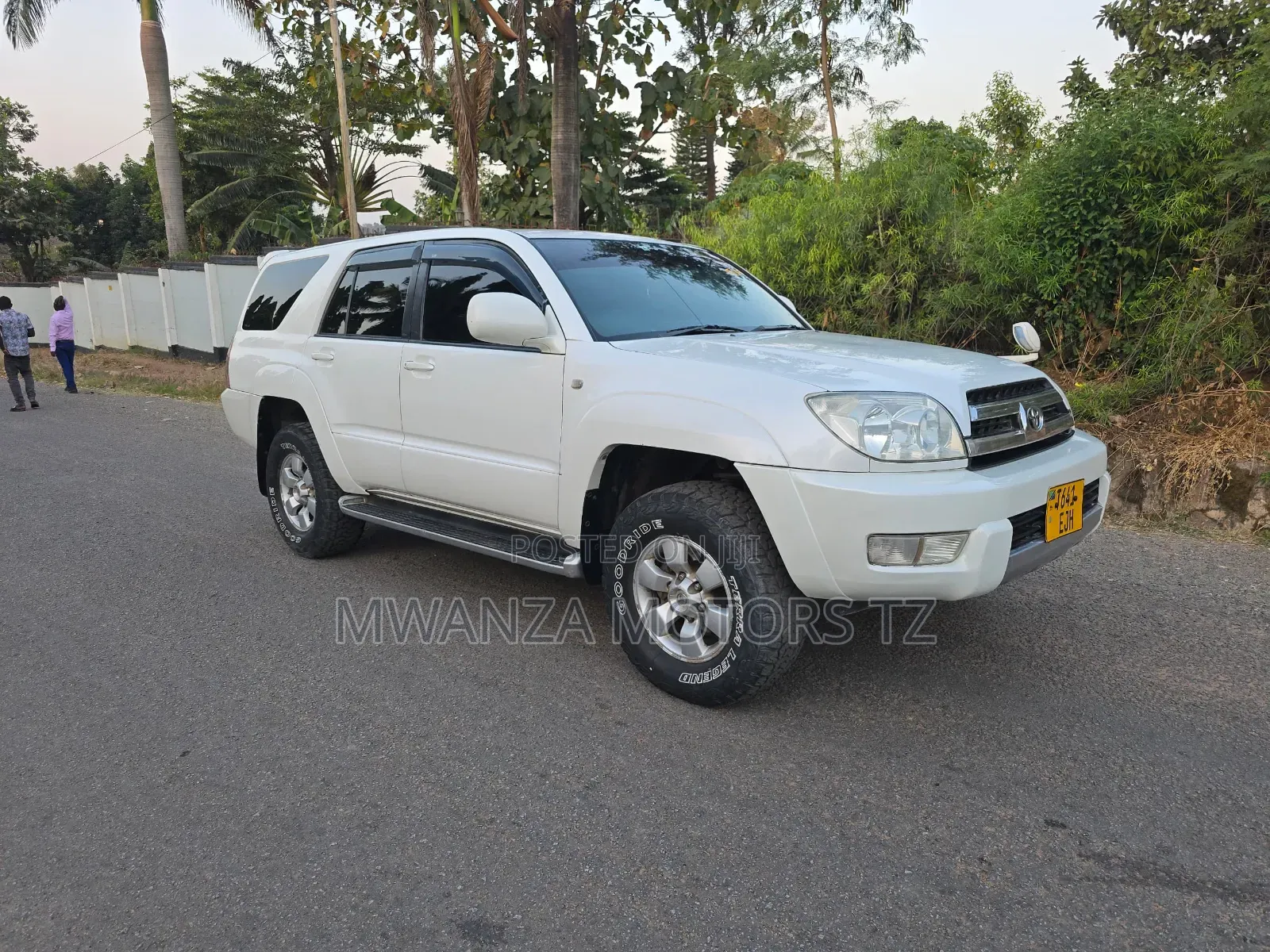 Toyota Hilux Surf 2004 White
