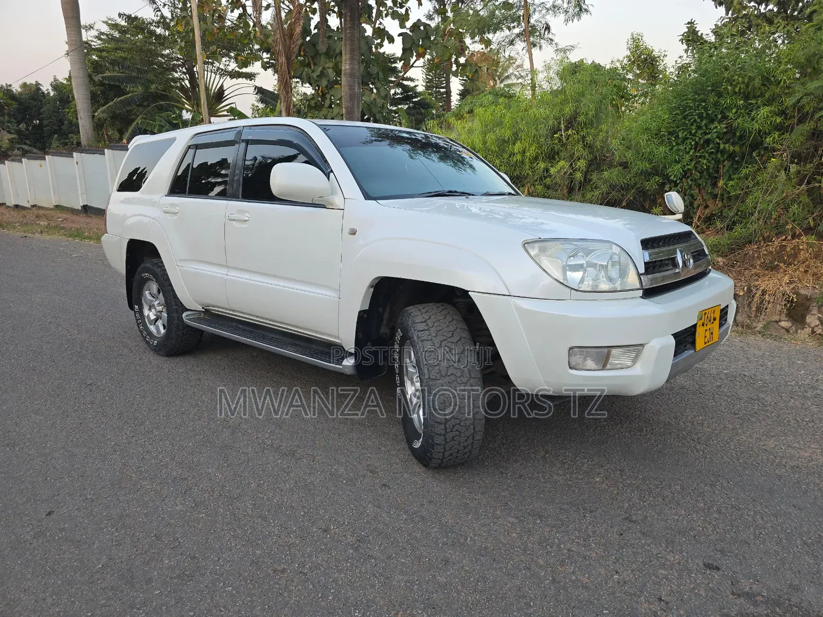 Toyota Hilux Surf 2004 White