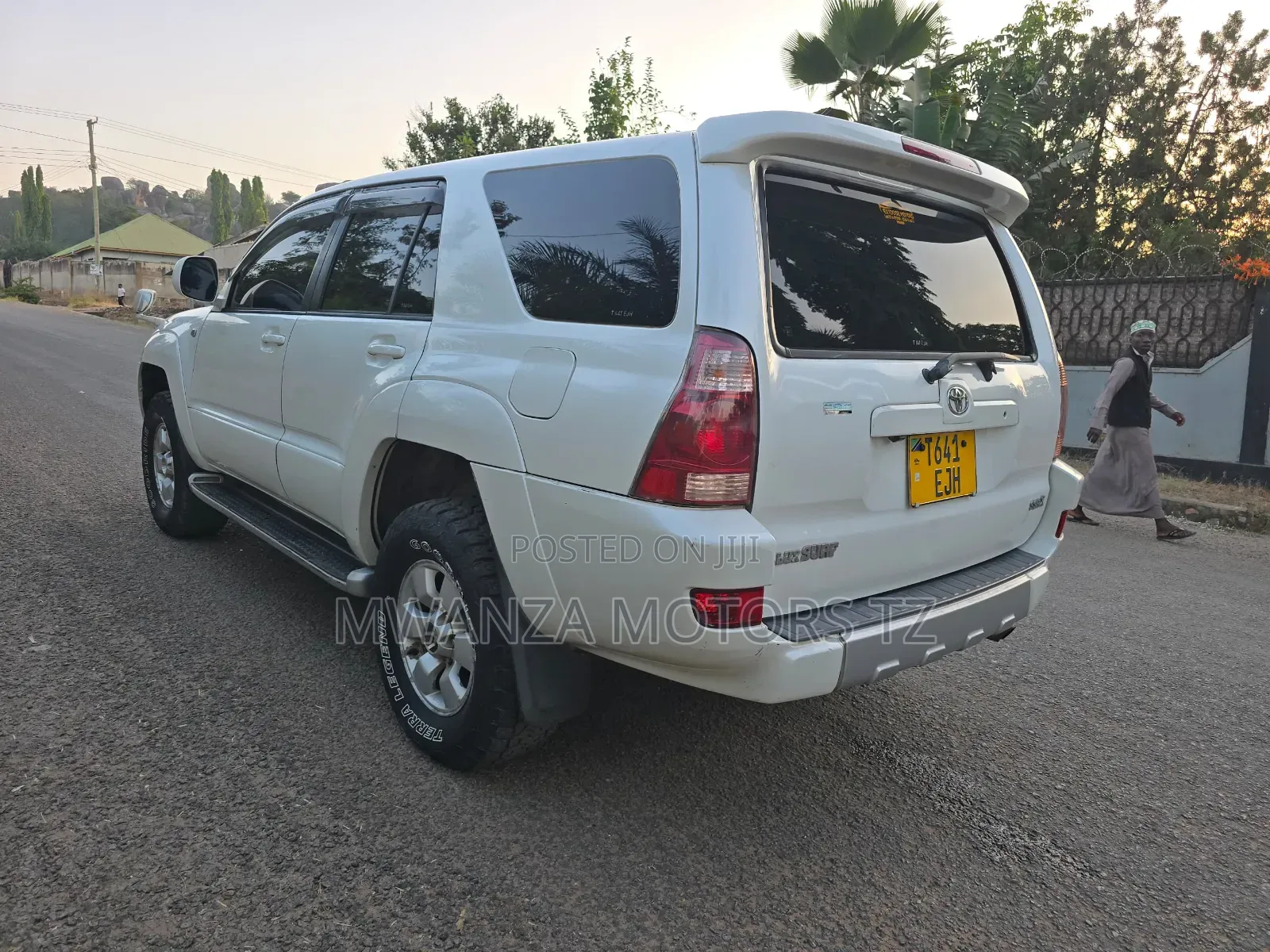 Toyota Hilux Surf 2004 White