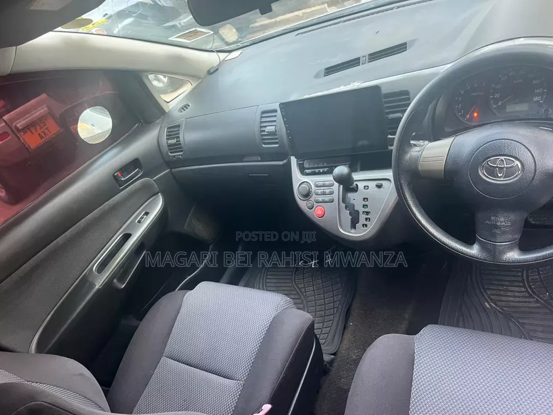Toyota Wish 2007 Silver