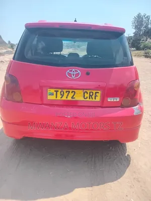Toyota IST 2003 Red