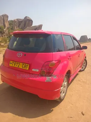 Toyota IST 2003 Red
