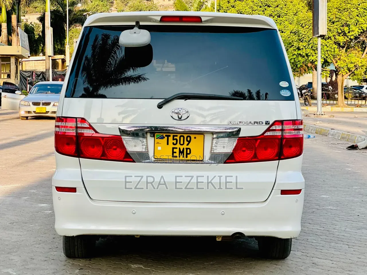 Toyota Alphard 2005 White