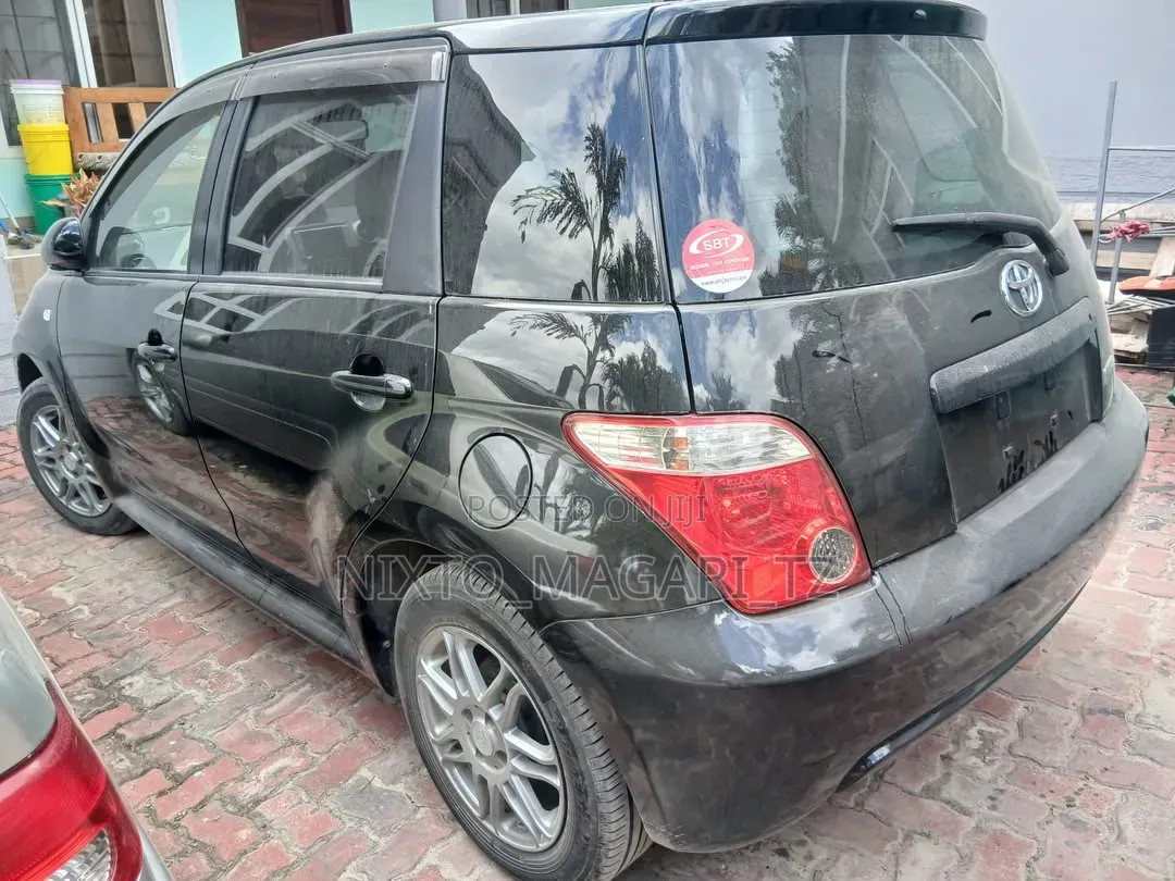 Toyota IST 2006 Black