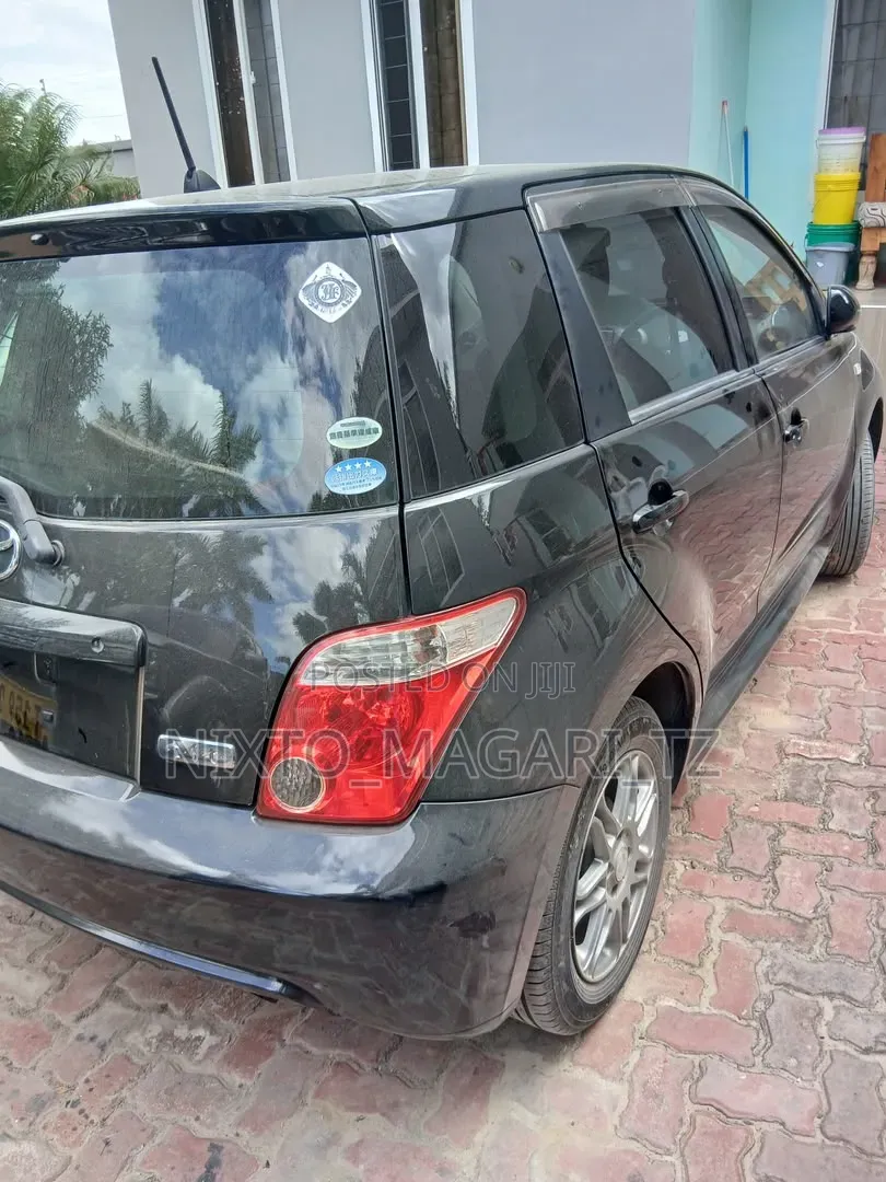 Toyota IST 2006 Black