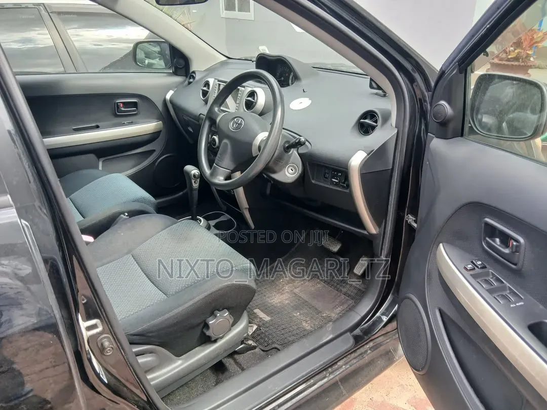 Toyota IST 2006 Black