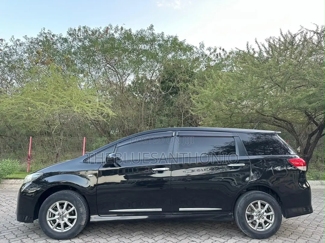 Toyota Wish 2011 Black
