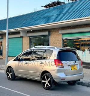 Toyota Corolla Spacio 2004 Silver