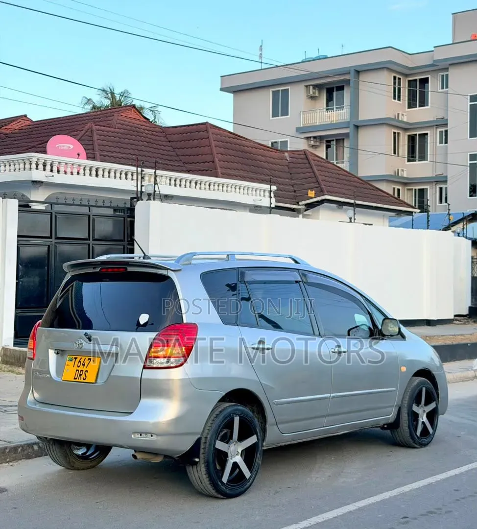 Toyota Corolla Spacio 2004 Silver