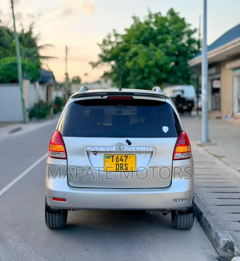 Toyota Corolla Spacio 2004 Silver