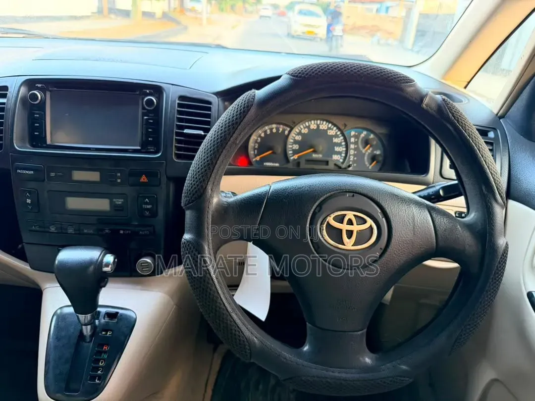 Toyota Corolla Spacio 2004 Silver