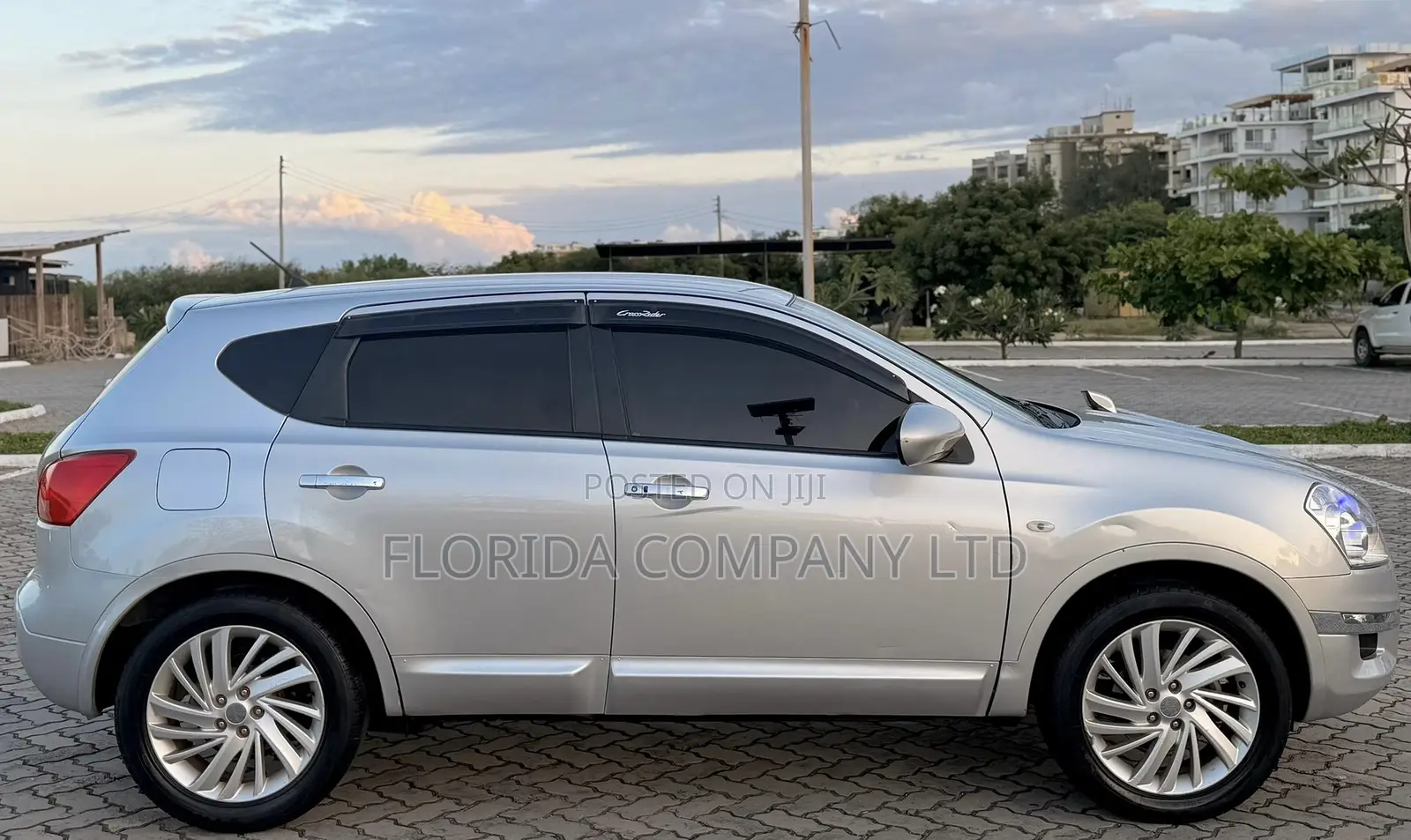 Nissan Dualis 2011 Silver