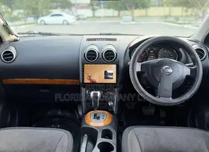 Nissan Dualis 2011 Silver