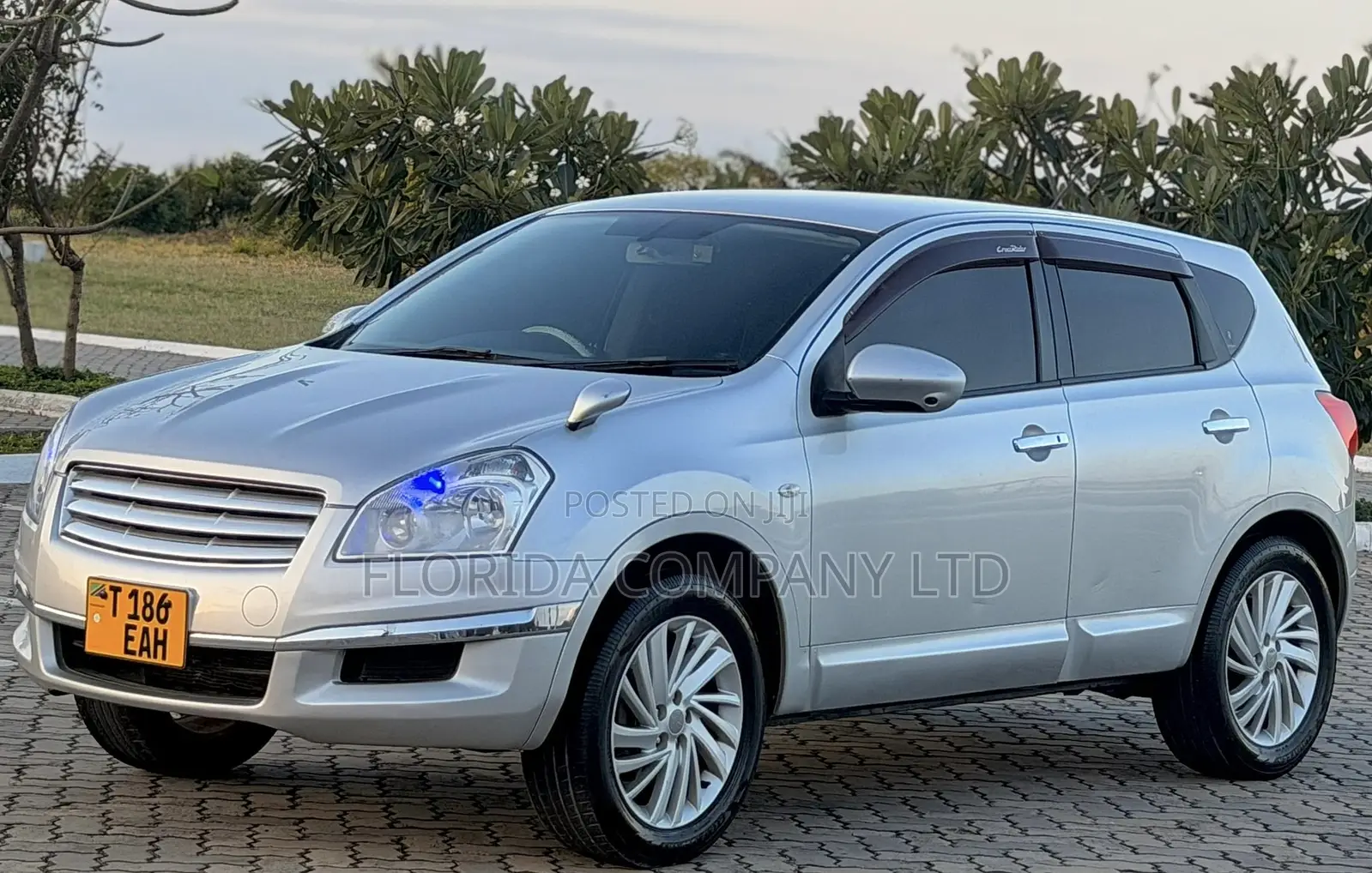 Nissan Dualis 2011 Silver