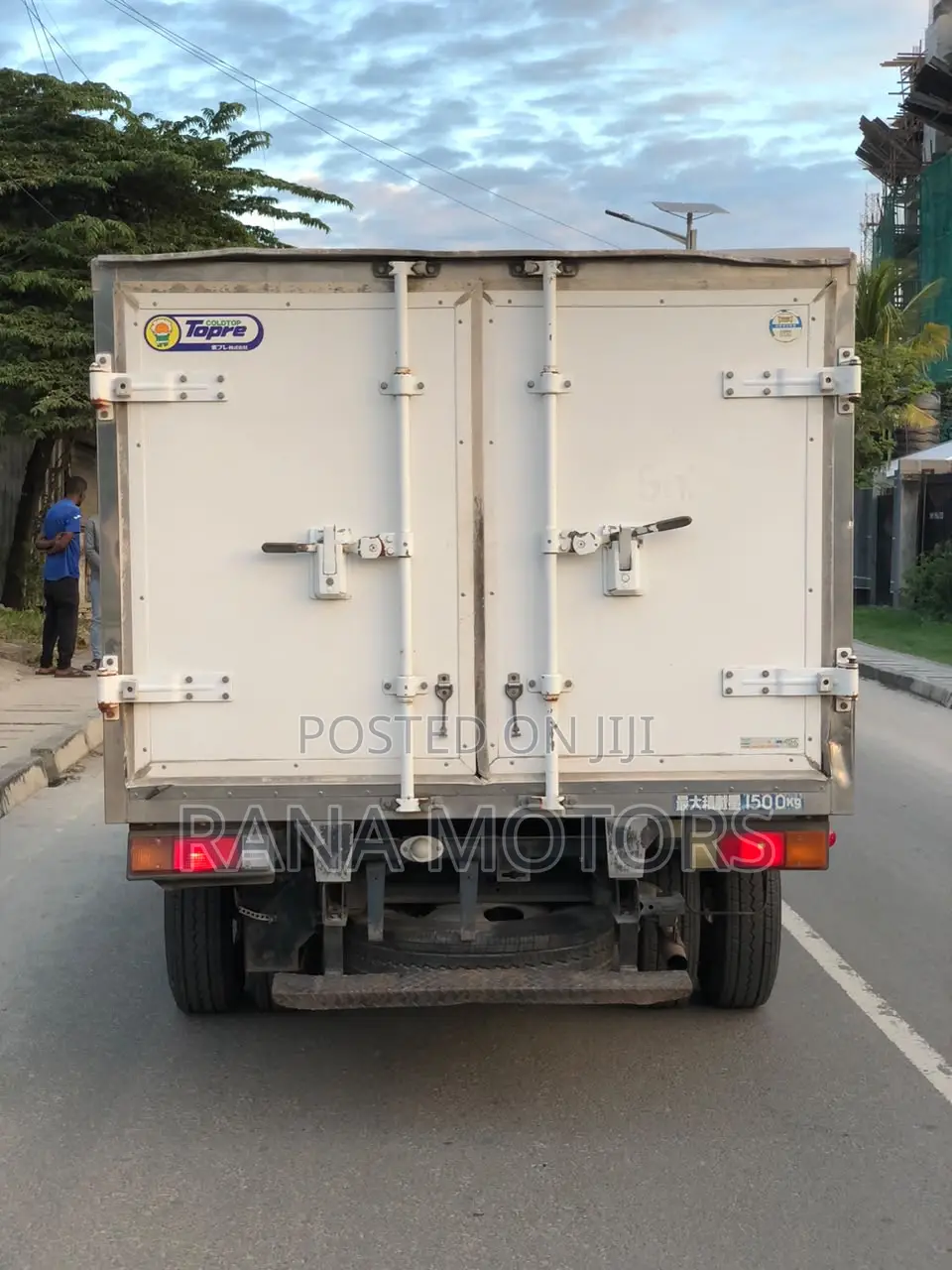 Mitsubishi Canter Guts Refgirator