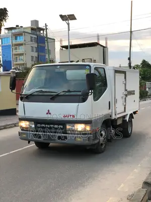 Mitsubishi Canter Guts Refgirator