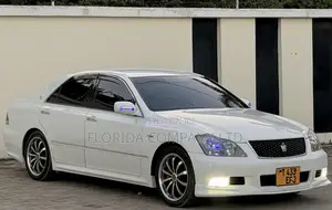 Toyota Crown 2007 White